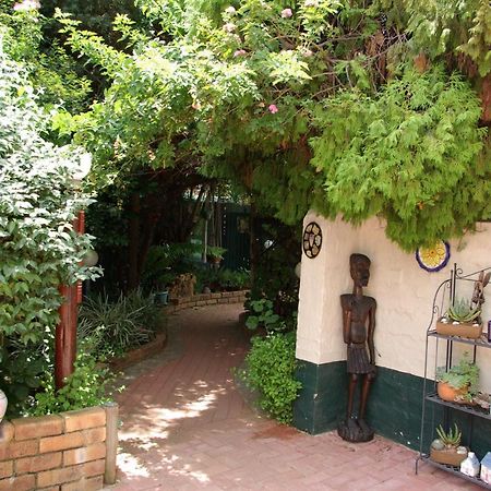 Sleep Eezy Cottages Беноні Екстер'єр фото